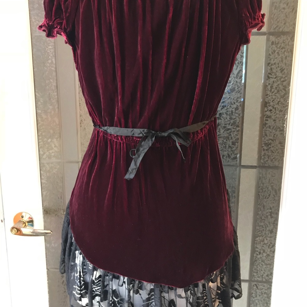Vintage Saloon Top , Condition is New